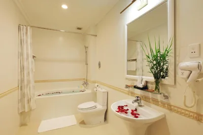 Hotel Continental Saigon – Photos 16