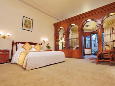 Opera View  Suite — Hotel Continental Saigon